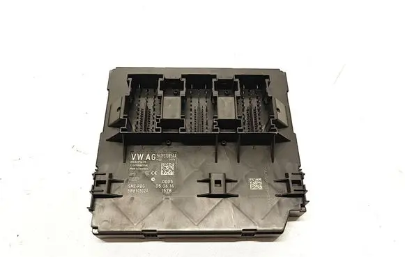Volkswagen Caddy Comfort/convenience module 5K0937085AA