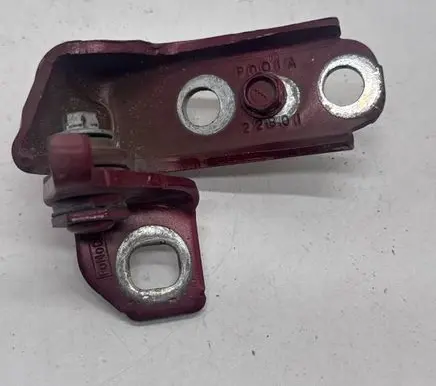 Ford Fusion II Front door upper hinge P001A