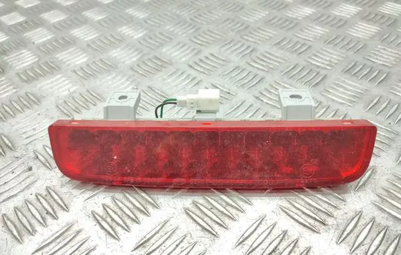 KIA Soul Third/center stoplight 927012K0