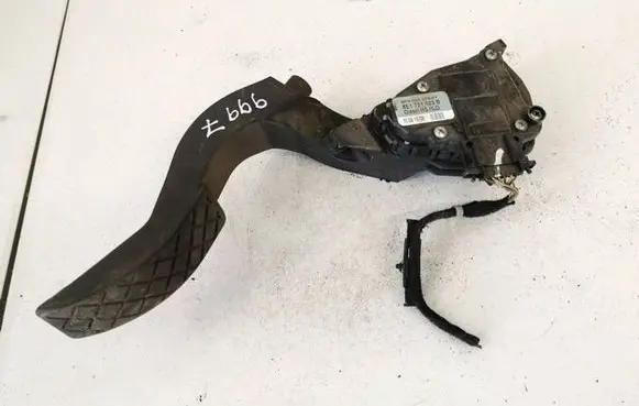 Audi A4 S4 B6 8E 8H Accelerator throttle pedal 8e1721523b 6pv008376-01
