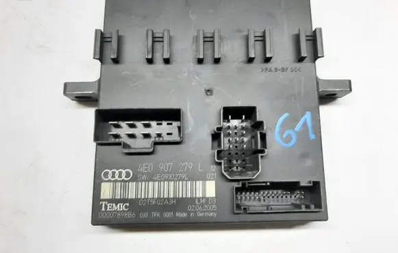 Audi A8 S8 D3 4E Light module LCM 4E0907279L