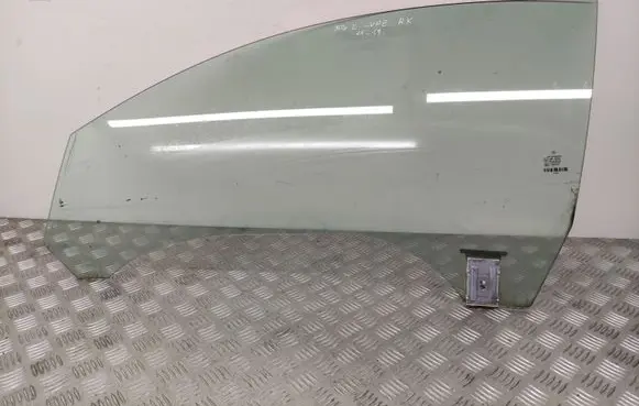 Mercedes-Benz E C207 W207 Front door window/glass (coupe) 