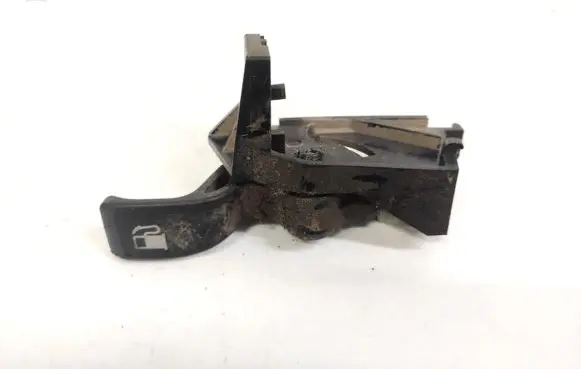 Pontiac Vibe Fuel tank opening switch 