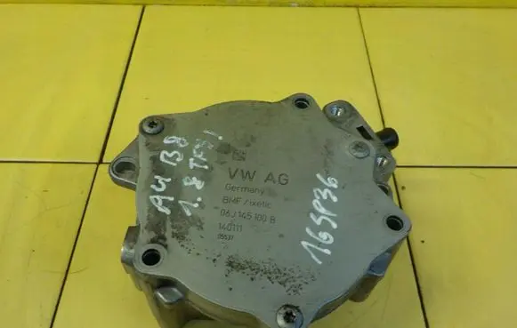 Audi A4 S4 B8 8K Vacuum pump 06J145100B CDH