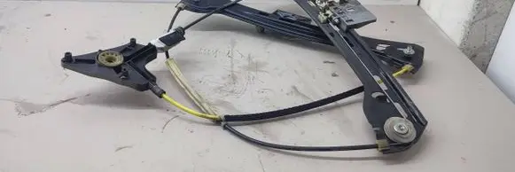 Mercedes-Benz S C217 Front door electric window regulator A2177200146 C09660105