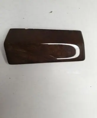 Dashboard glove box trim