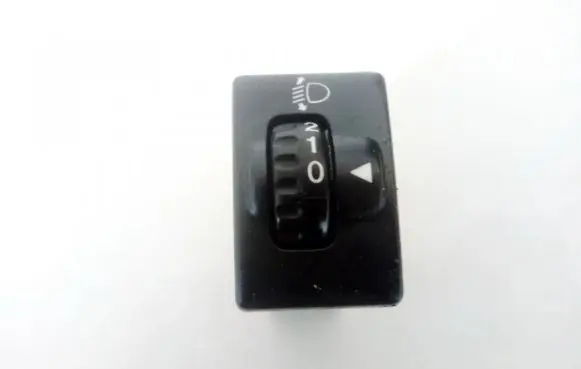 Suzuki Liana Headlight level height control switch 32932074 329-32074