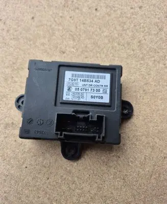 Ford Mondeo MK IV Door control unit/module 7G9T14B534AD 0507917300