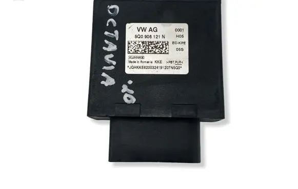 Skoda Octavia Mk3 (5E) Fuel injection pump control unit/module 5Q0906121N