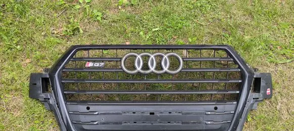 Audi SQ7 Front bumper upper radiator grill 4M0853651B 4M0853651C 4M0853651K