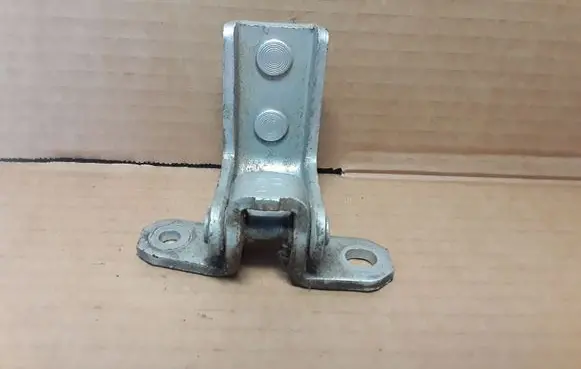 Suzuki SX4 Rear door lower hinge LL63J