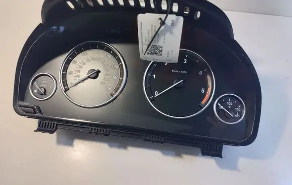 BMW 5 F10 F11 Speedometer (instrument cluster) 9227616