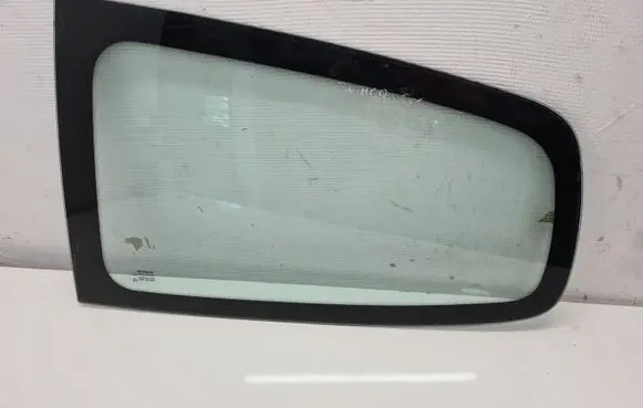 Renault Twingo II Rear side window