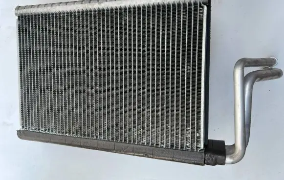 BMW 3 E90 E91 Air conditioning (A/C) radiator (interior) 37002A2072