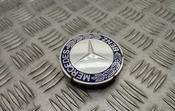 Mercedes-Benz A W176 Original wheel cap A1714000125