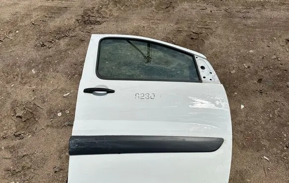 Peugeot Expert Front door