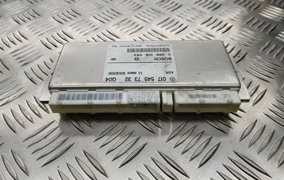 Mercedes-Benz E W210 ABS control unit/module 0175457332 Q04