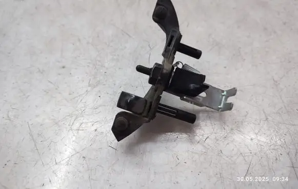 Mazda CX-5 Fuel tank cap lock 