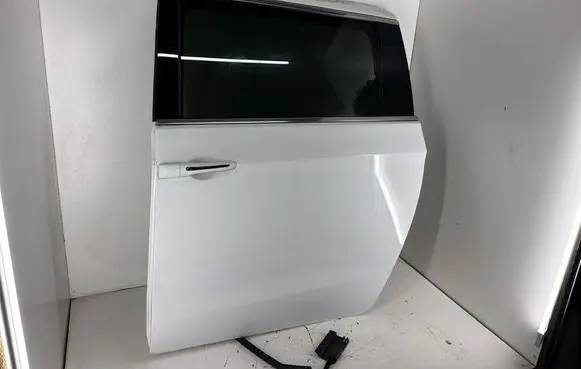 Chrysler Pacifica Side sliding door 68185691AN 68185691AA 68185691AB