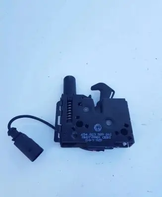 Skoda Scala Engine bonnet/hood lock/catch 654823509