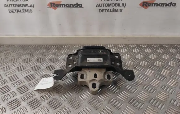 Volkswagen Arteon Engine mount bracket 5Q0199555BJ