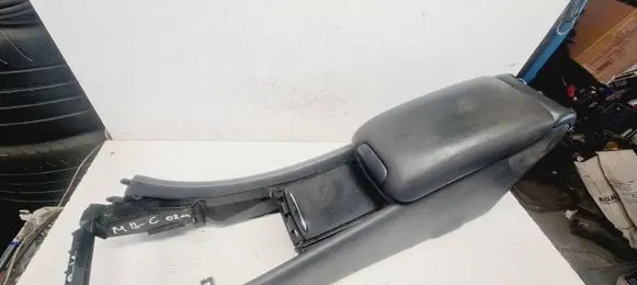Mercedes-Benz C W203 Armrest E037611021
