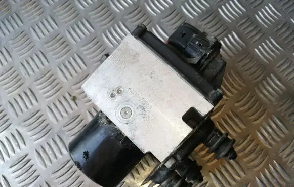 Volkswagen PASSAT B6 ABS Pump 3C0614109AF