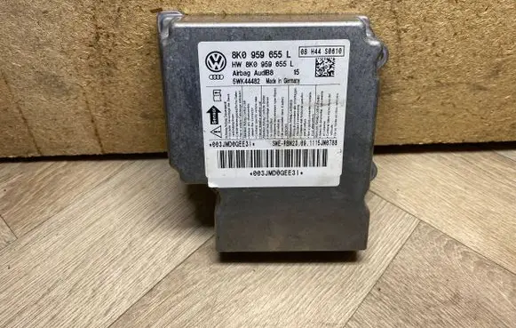 Audi A4 S4 B8 8K Airbag control unit/module 8K0959655L 5WK44482