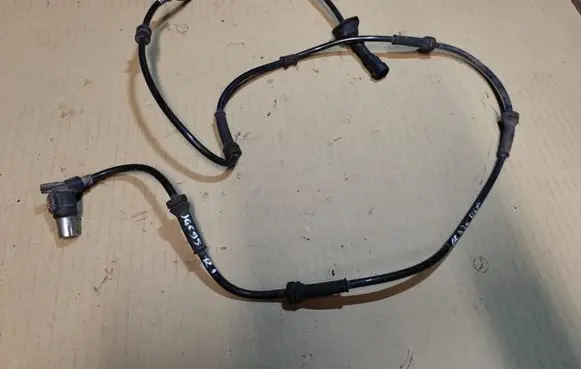 Jeep Cherokee XJ ABS brake wheel speed sensor 
