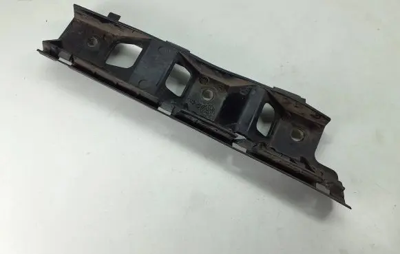 Volkswagen PASSAT B6 Front bumper mounting bracket 3C0807184
