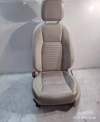 Land Rover Discovery Sport Front passenger seat 