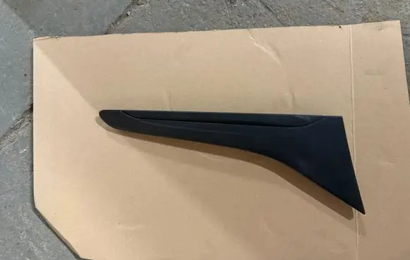 Peugeot 108 Fender end trim 601170H040
