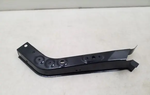 Nissan e-NV200 Headlight/headlamp mounting bracket