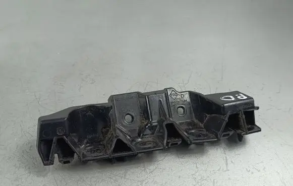 Dacia Jogger Front bumper mounting bracket 622221846R