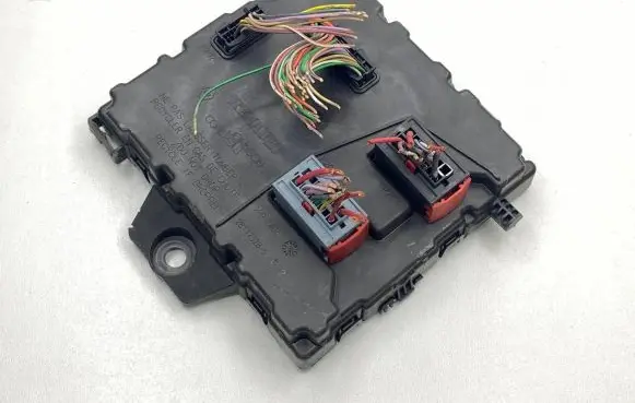 Renault Kangoo II Comfort/convenience module 24558991 284B13345R