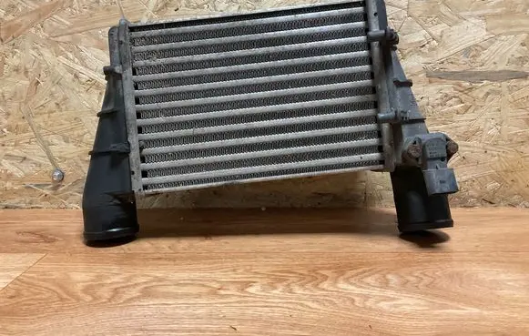 Volkswagen PASSAT B5 Intercooler radiator 058145805B 1591486
