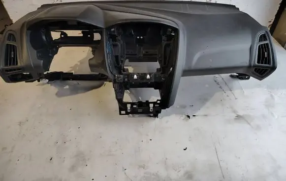 Ford Focus Dashboard 