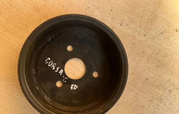 Opel Corsa C Water pump pulley 90531737