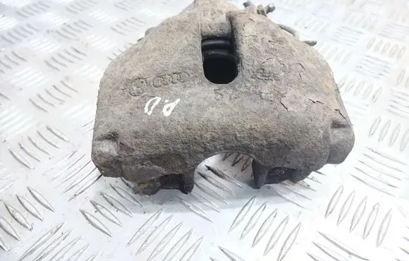Volkswagen PASSAT B5 Front brake caliper