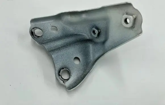 Toyota RAV 4 (XA50) Fender mounting bracket 