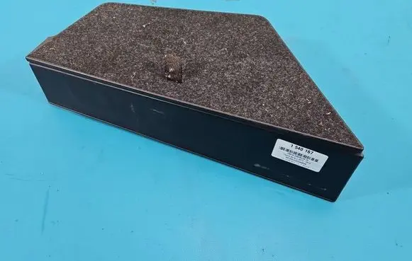 Toyota Auris E180 Center console 64997-02070 IMPRK1540167
