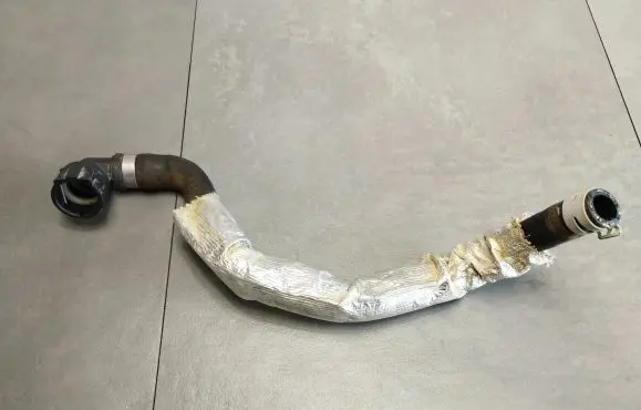 Ford Mondeo MK V Engine coolant pipe/hose J1G318K579AA