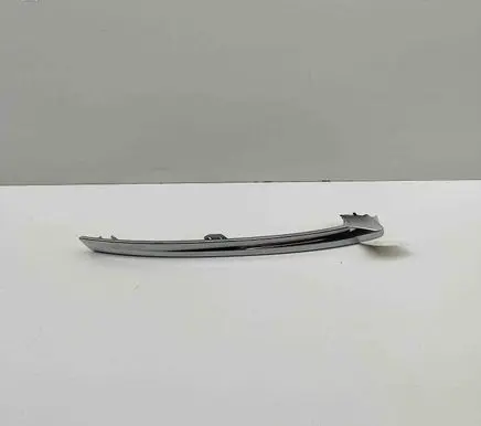 Volvo XC60 Front bumper splitter molding 32227906