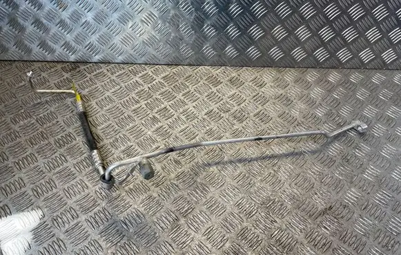Air conditioning (A/C) pipe/hose