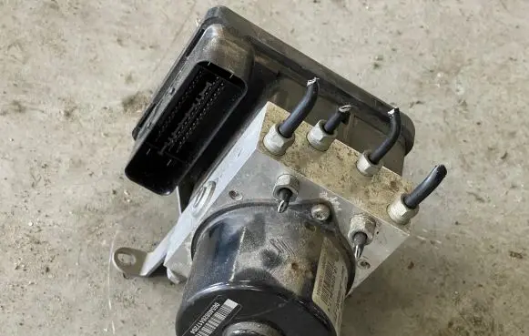 BMW 1 E82 E88 ABS Pump 6789300 10020604174 0604171830206
