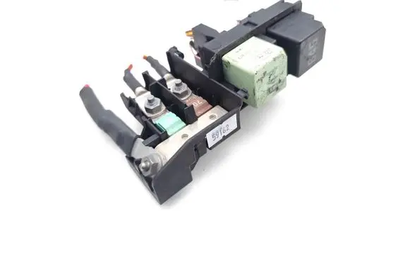 Mercedes-Benz C W202 Fuse box set 8W0937503B