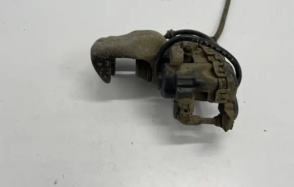 Mercedes-Benz CLA C117 X117 W117 Rear brake caliper A2465401305