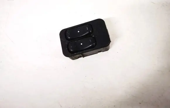 Opel Zafira A Electric window control switch 90561088 13363201