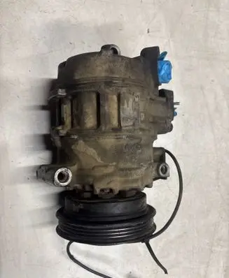Volkswagen PASSAT B5.5 Air conditioning (A/C) compressor (pump) 8D0260808 4472208180 7SBU16