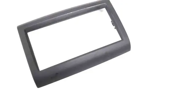 Volkswagen Routan Radio/GPS head unit trim 75813D1696753